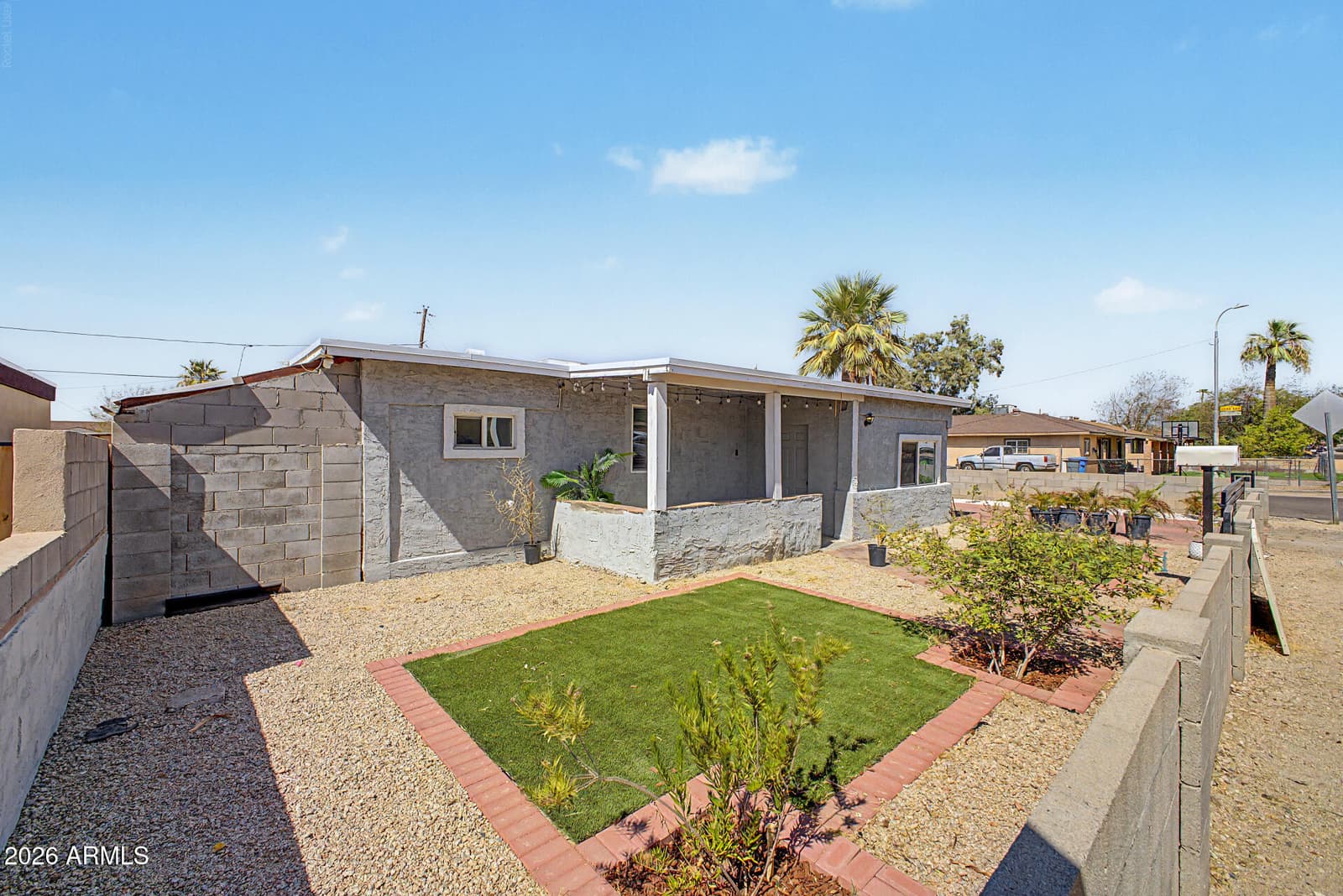 502 W CHAMBERS Street, Phoenix, AZ 85041 — photo 3 of 33