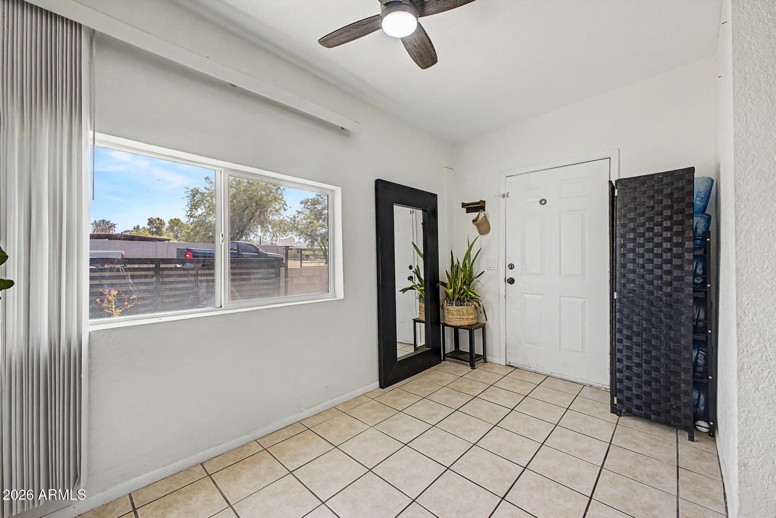 502 W CHAMBERS Street, Phoenix, AZ 85041 — photo 6 of 33