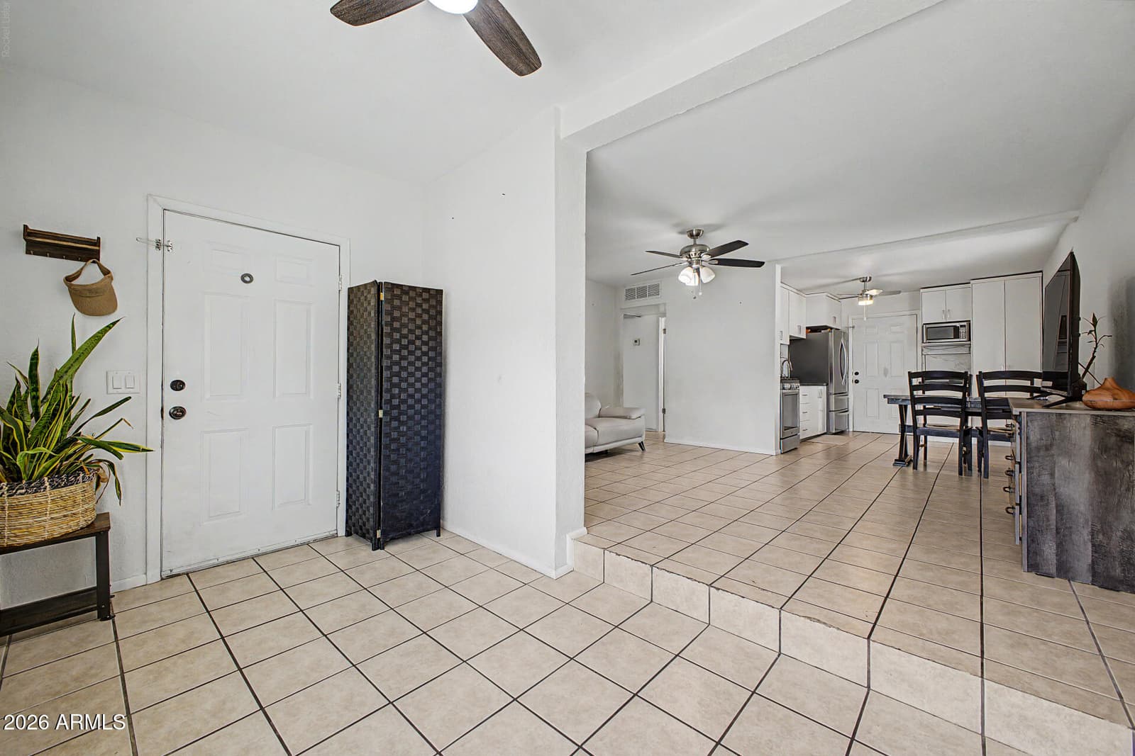 502 W CHAMBERS Street, Phoenix, AZ 85041 — photo 7 of 33