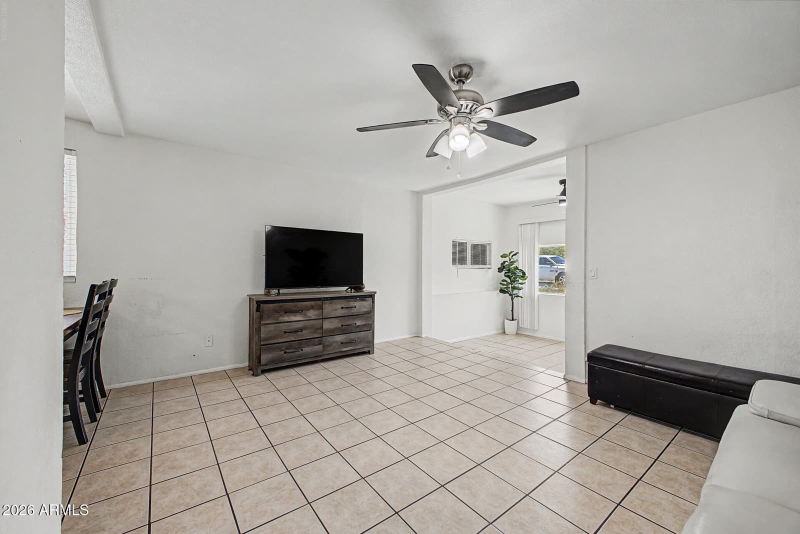 502 W CHAMBERS Street, Phoenix, AZ 85041 — photo 10 of 33