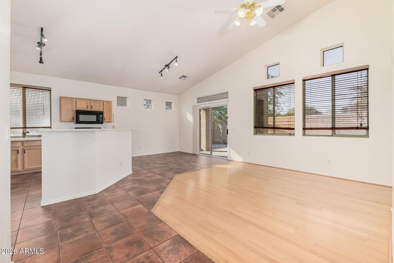 2205 S HARPER, Mesa, AZ 85209 — photo 11 of 20
