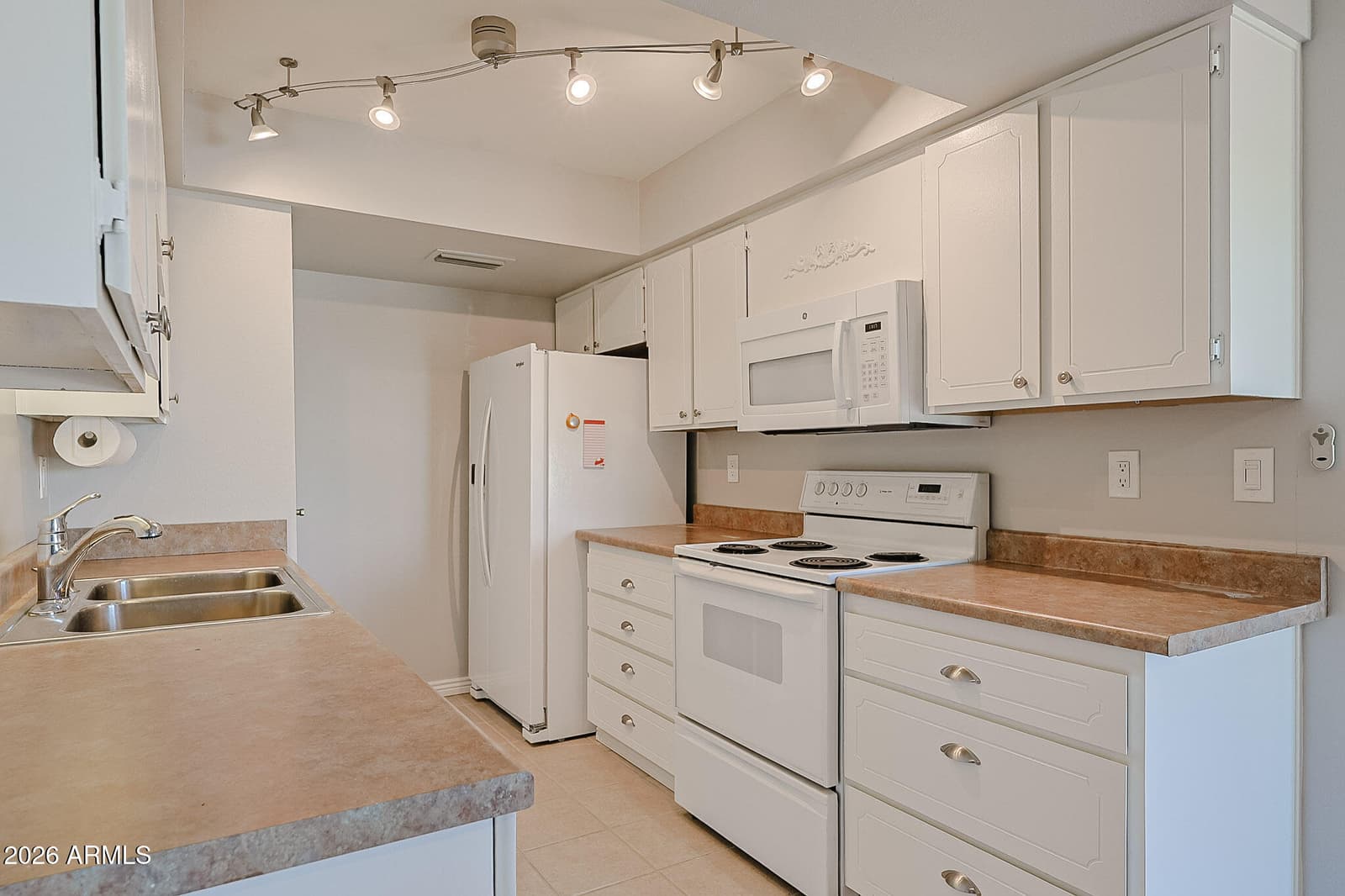19430 N STAR RIDGE Drive, Sun City West, AZ 85375 — photo 10 of 33