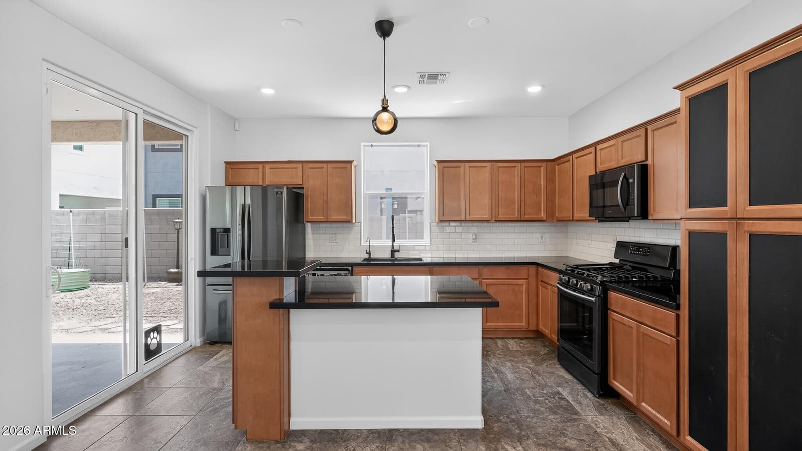 1885 W 22ND Avenue, Apache Junction, AZ 85120 — photo 4 of 15