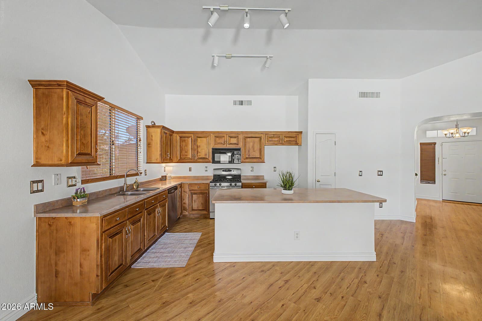 220 E GAIL Court, Gilbert, AZ 85296 — photo 11 of 30