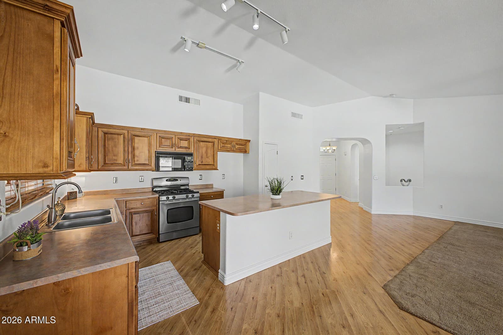 220 E GAIL Court, Gilbert, AZ 85296 — photo 10 of 30