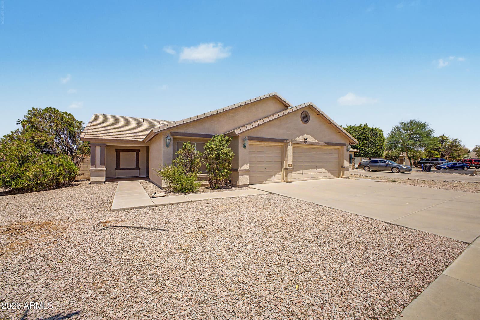 220 E GAIL Court, Gilbert, AZ 85296 — photo 2 of 30
