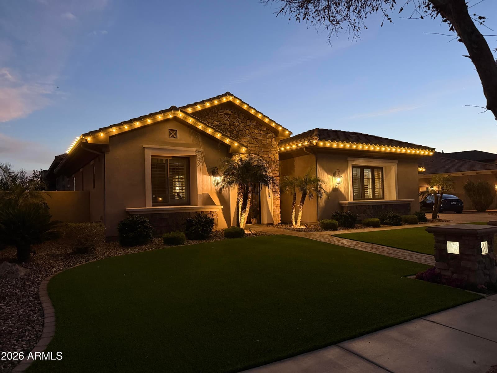305 W GRAND CANYON Drive, Chandler, AZ 85248 — photo 2 of 62