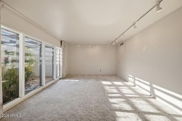13045 N 8TH Avenue, Phoenix, AZ 85029 — photo 14 of 51