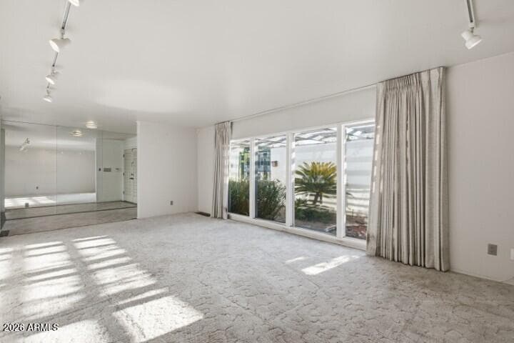 13045 N 8TH Avenue, Phoenix, AZ 85029 — photo 16 of 51