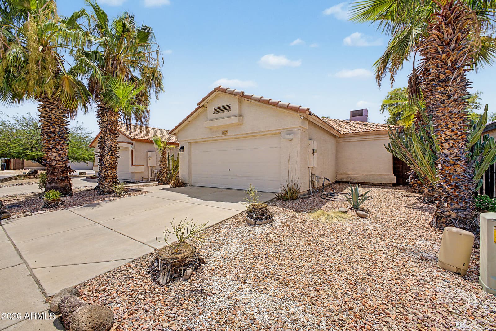3005 W MATTHEW Drive, Phoenix, AZ 85027 — photo 3 of 36