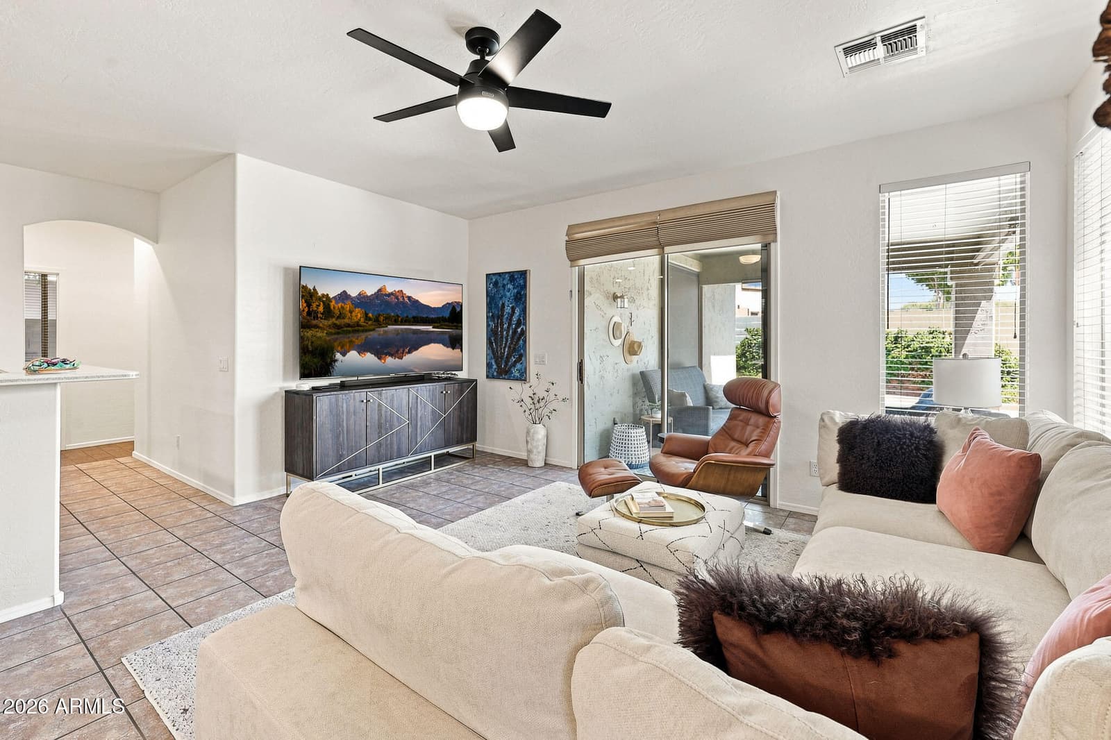 6186 W WIKIEUP Lane, Glendale, AZ 85308 — photo 10 of 48