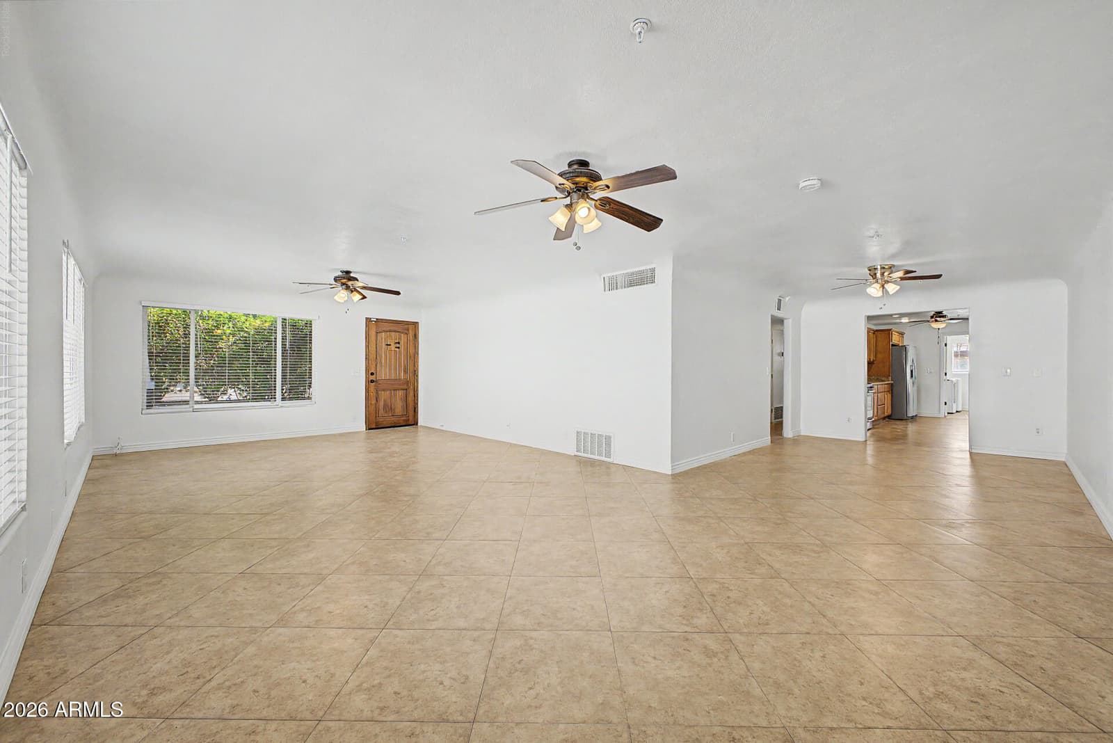530 E ROSE Lane, Phoenix, AZ 85012 — photo 9 of 50