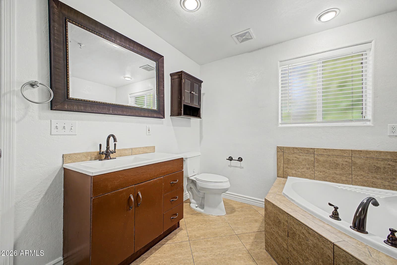 530 E ROSE Lane, Phoenix, AZ 85012 — photo 24 of 50