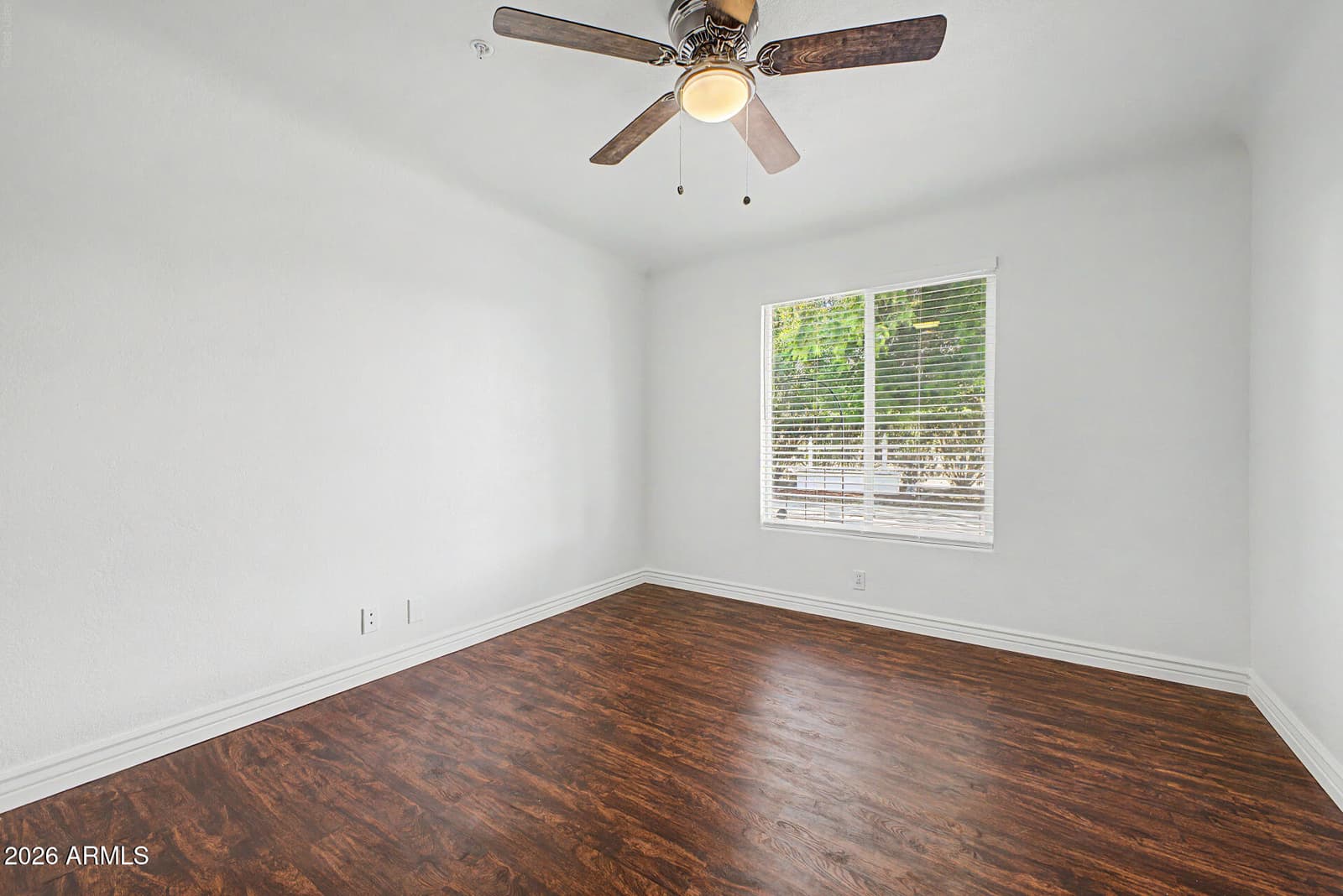 530 E ROSE Lane, Phoenix, AZ 85012 — photo 28 of 50
