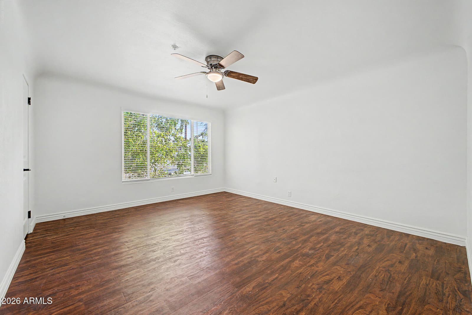 530 E ROSE Lane, Phoenix, AZ 85012 — photo 30 of 50