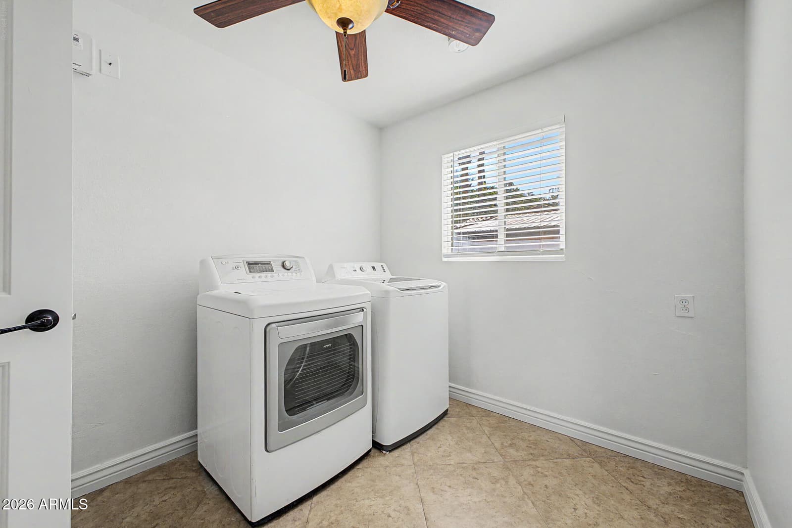 530 E ROSE Lane, Phoenix, AZ 85012 — photo 34 of 50