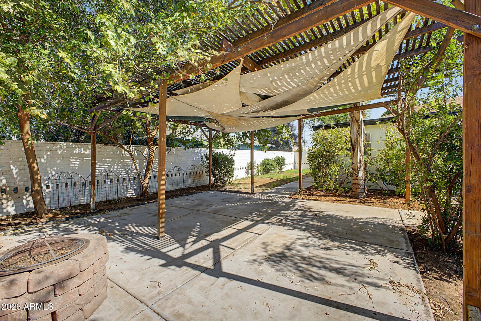 530 E ROSE Lane, Phoenix, AZ 85012 — photo 47 of 50