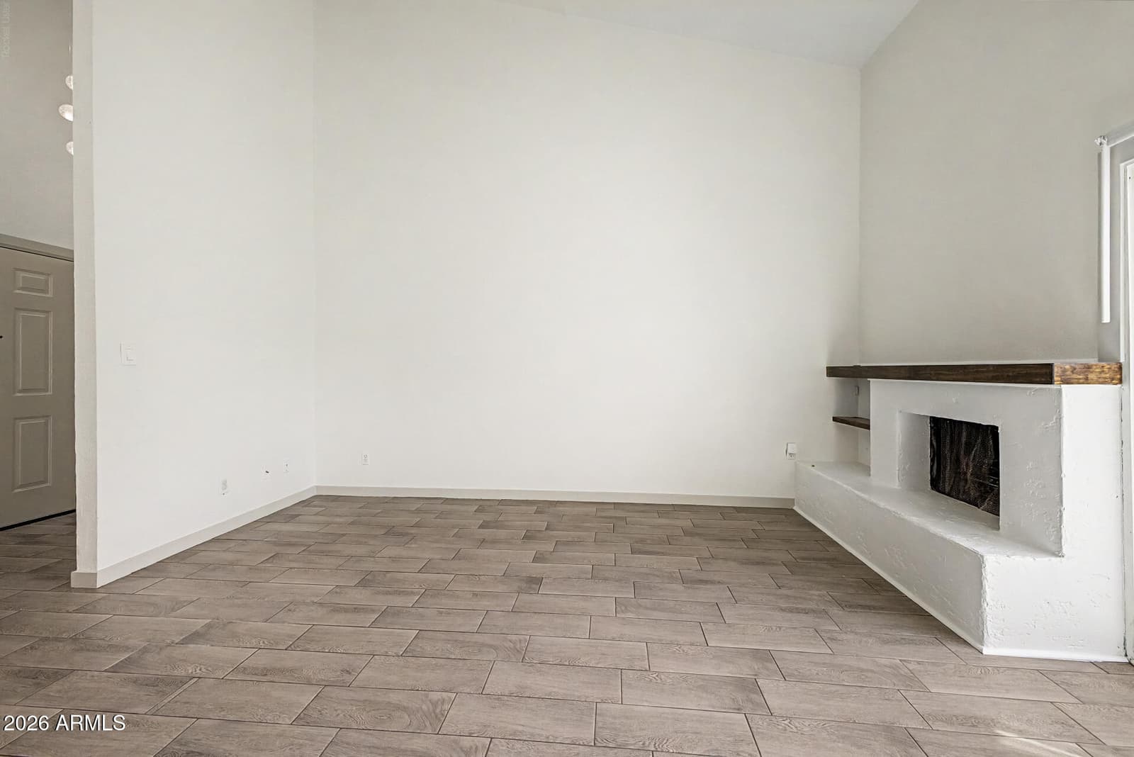 2202 W GLENROSA Avenue 9, Phoenix, AZ 85015 — photo 9 of 37