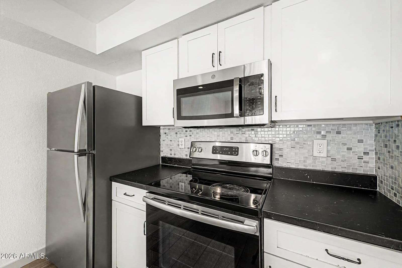 2202 W GLENROSA Avenue 9, Phoenix, AZ 85015 — photo 15 of 37