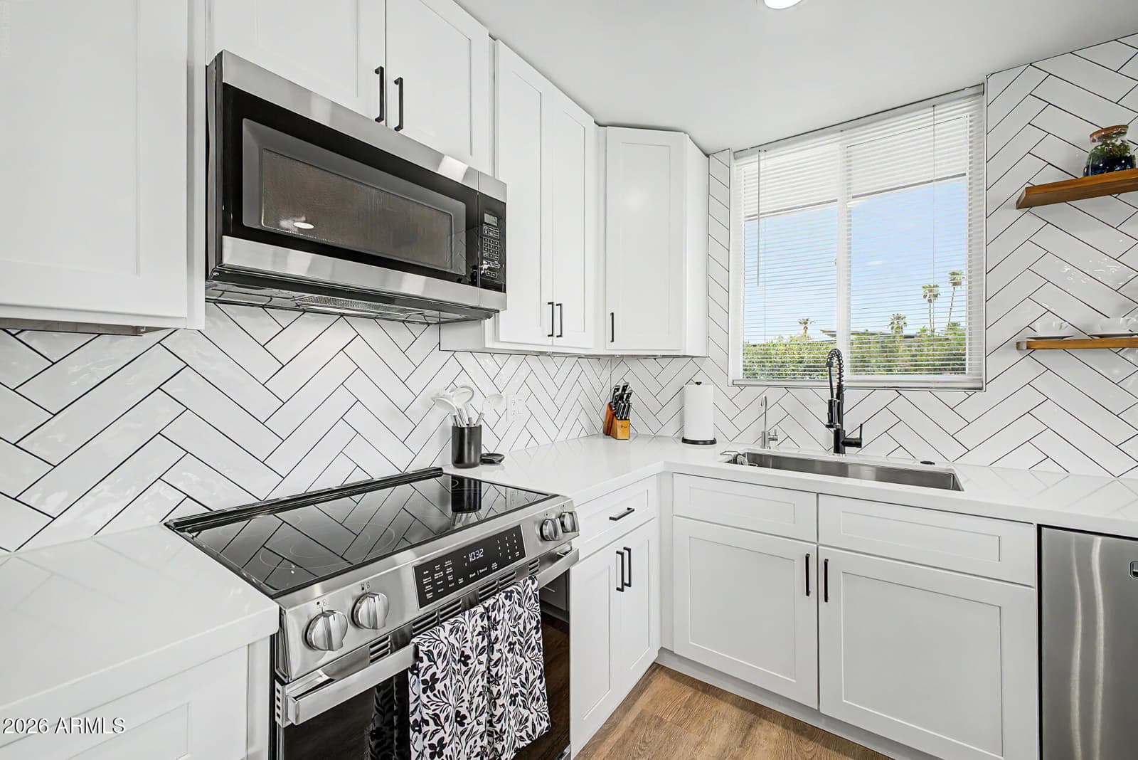 4200 N 38TH Street 1, Phoenix, AZ 85018 — photo 16 of 41