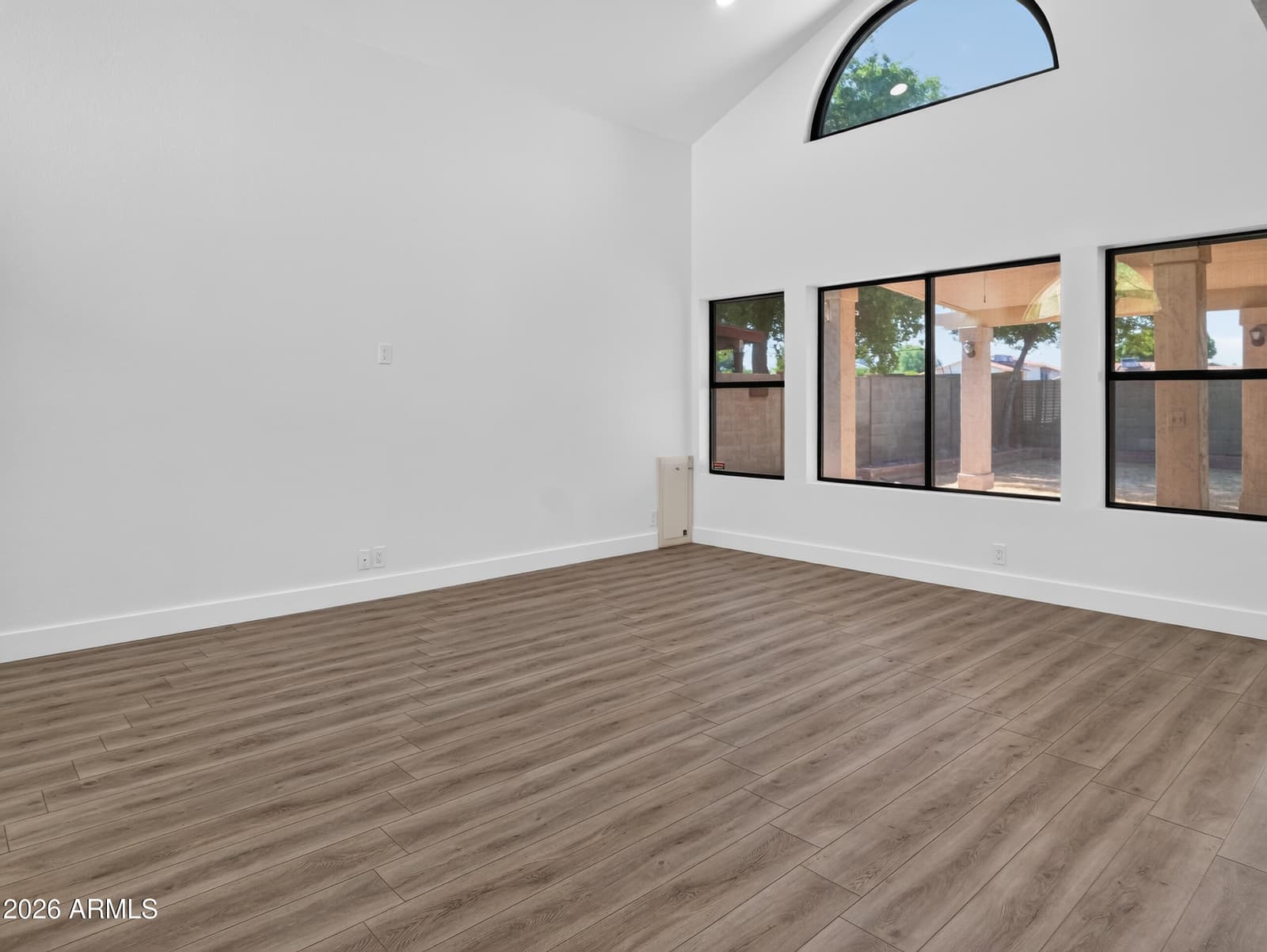 4047 W WHISPERING WIND Drive, Glendale, AZ 85310 — photo 8 of 46
