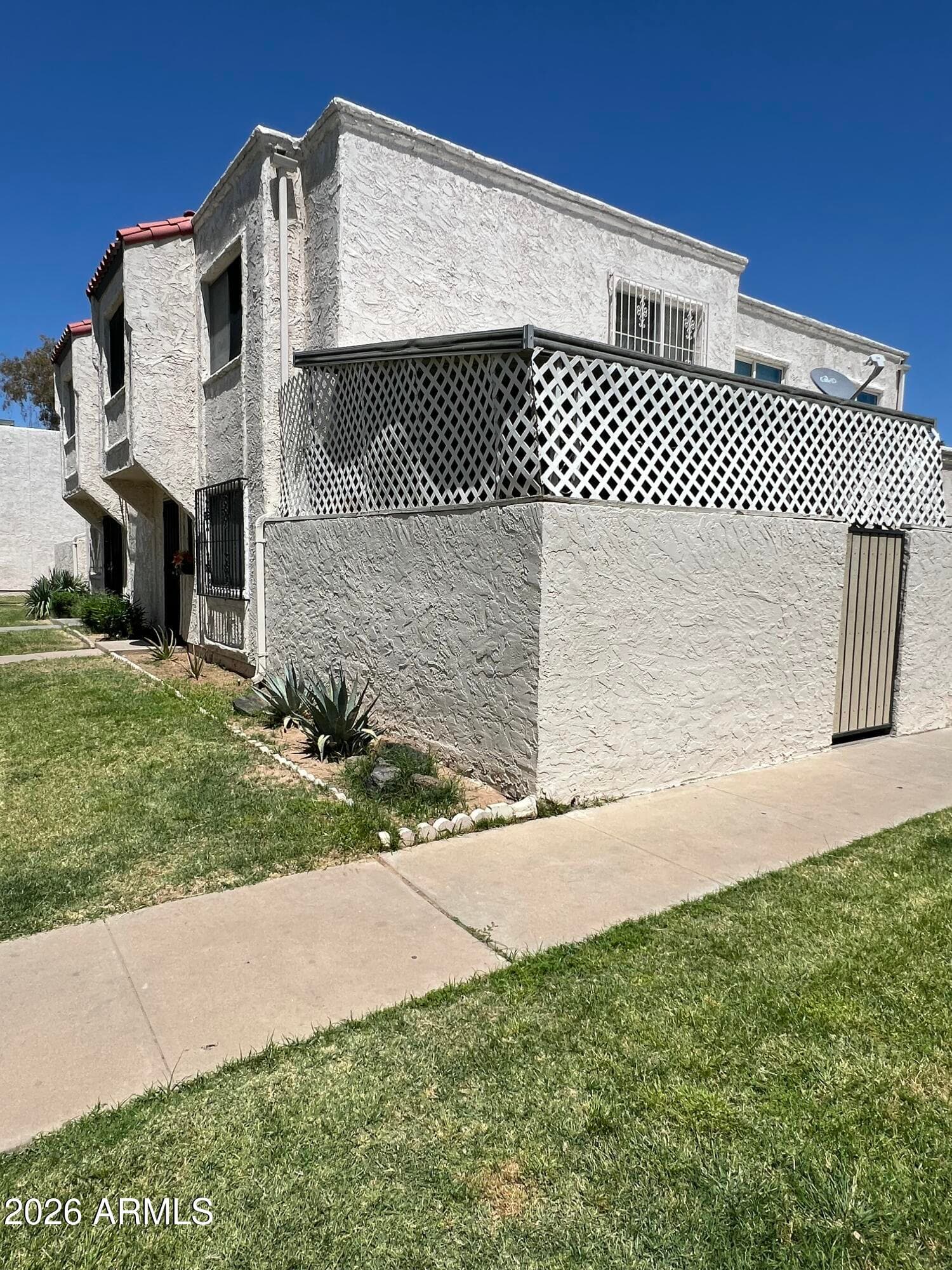 5212 N 42nd Lane, Phoenix, AZ 85019 — photo 3 of 10