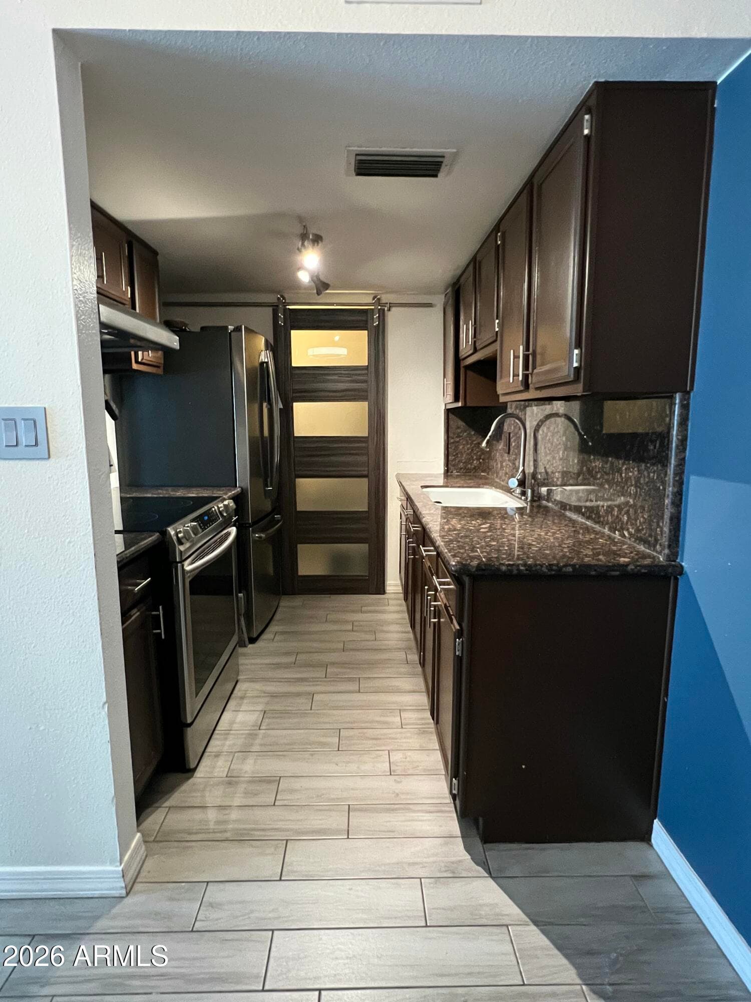 5212 N 42nd Lane, Phoenix, AZ 85019 — photo 8 of 10
