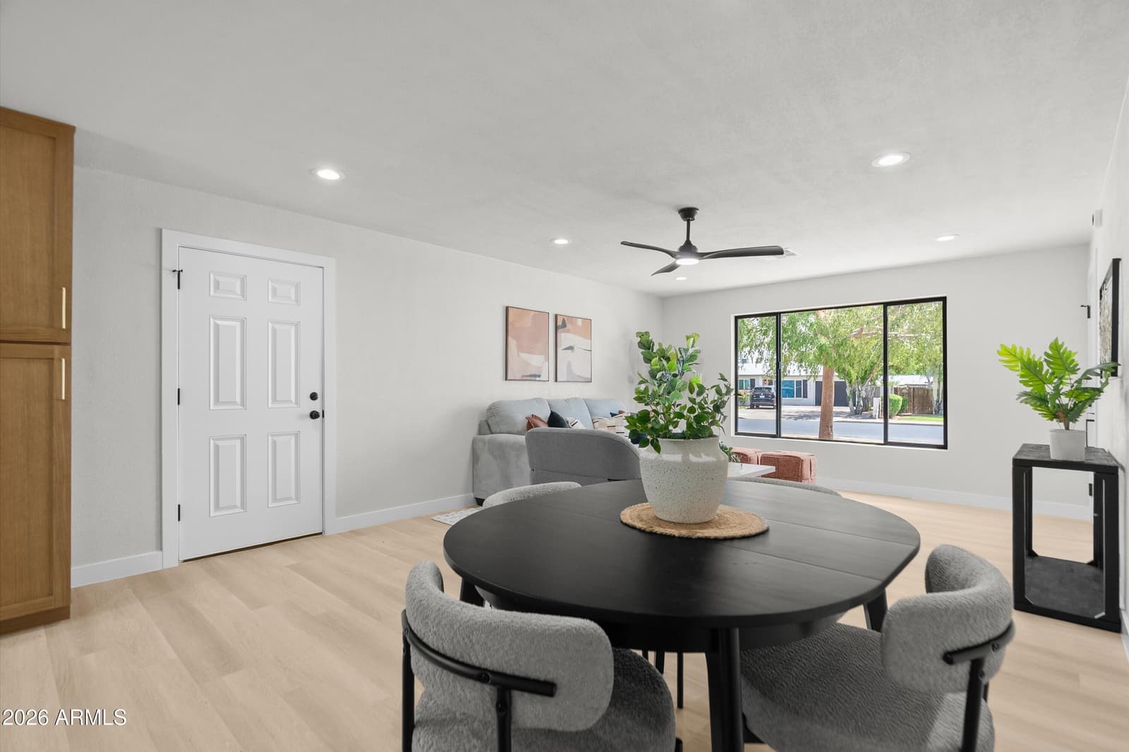 3618 E YALE Street, Phoenix, AZ 85008 — photo 10 of 34