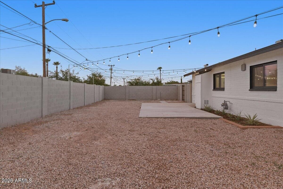 2038 E Cheery Lynne Road, Phoenix, AZ 85016 — photo 36 of 37
