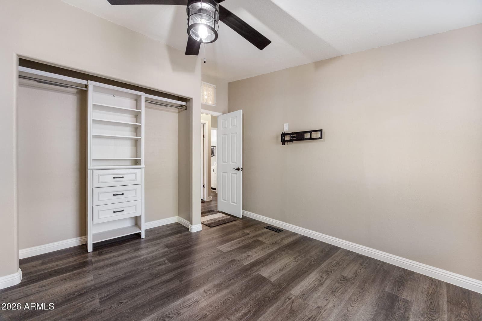 2937 W WHIPPLE, Show Low, AZ 85901 — photo 15 of 32