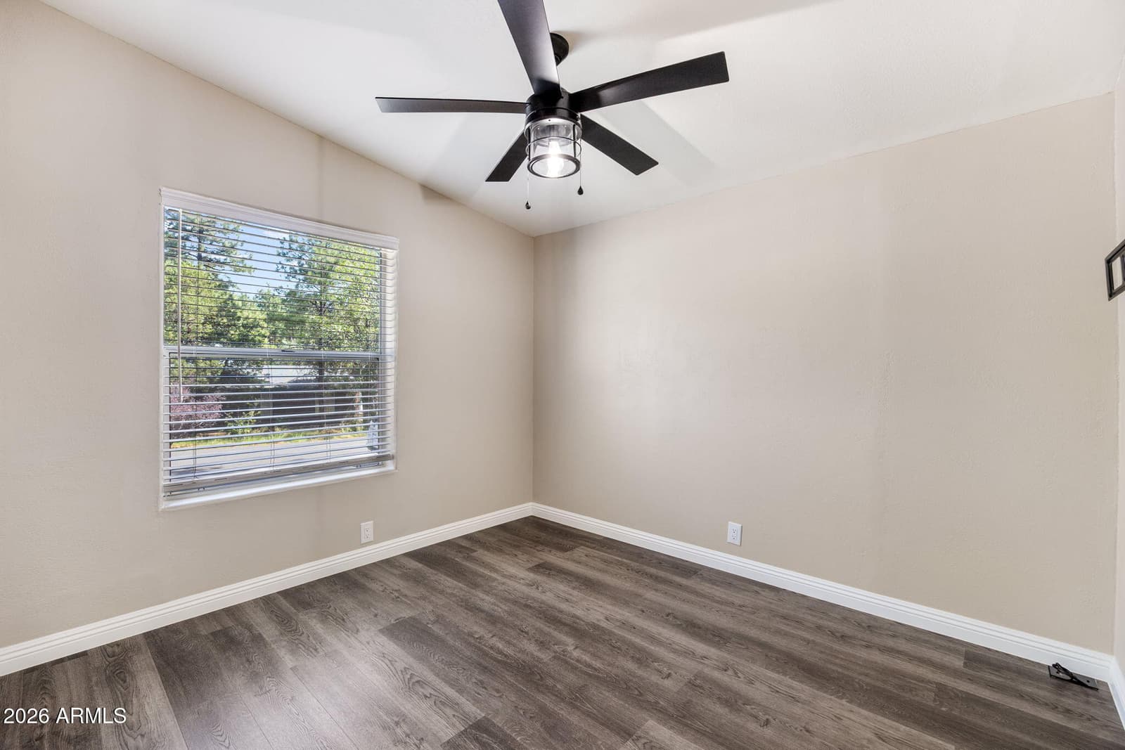 2937 W WHIPPLE, Show Low, AZ 85901 — photo 17 of 32