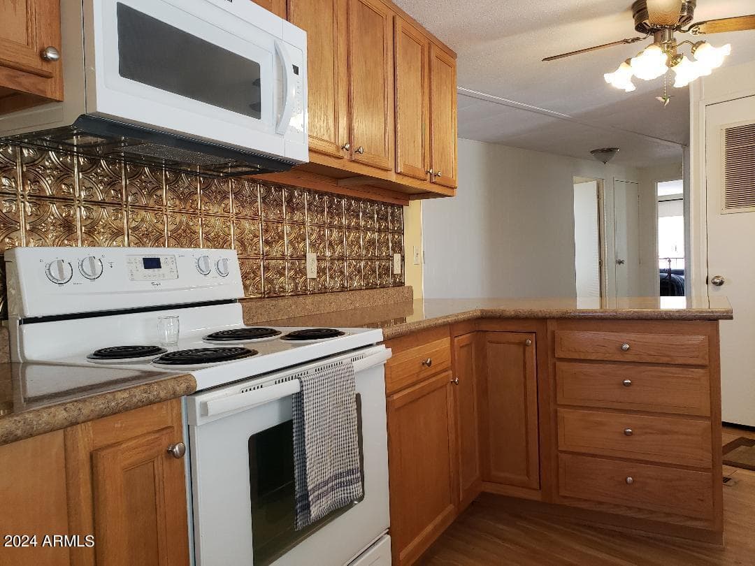 10201 N 99TH Avenue 166, Peoria, AZ 85345 — photo 5 of 47