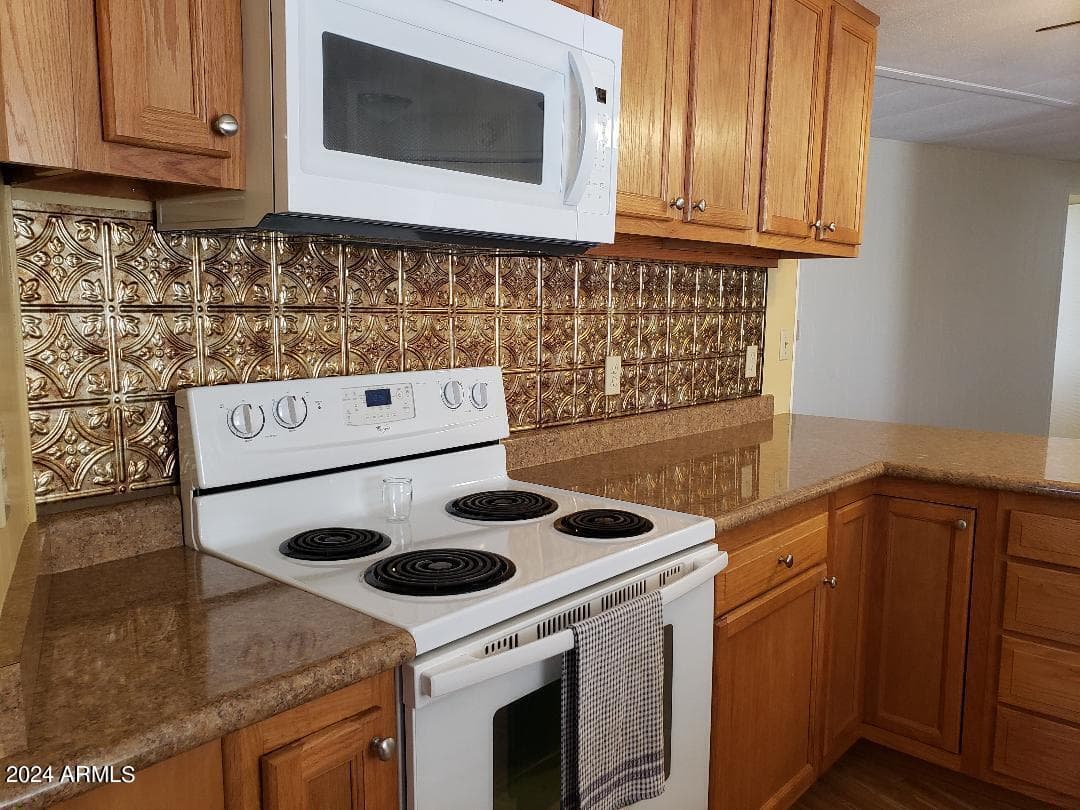 10201 N 99TH Avenue 166, Peoria, AZ 85345 — photo 8 of 47