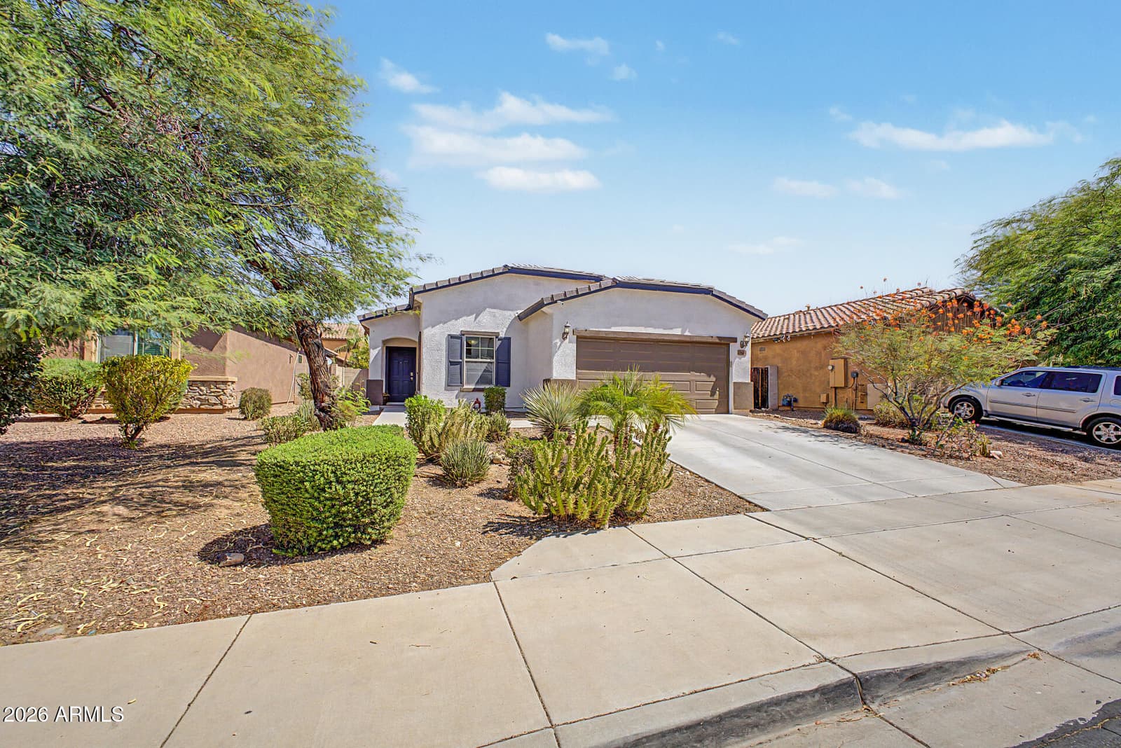 10800 W COTTONTAIL Lane, Peoria, AZ 85383 — photo 3 of 34