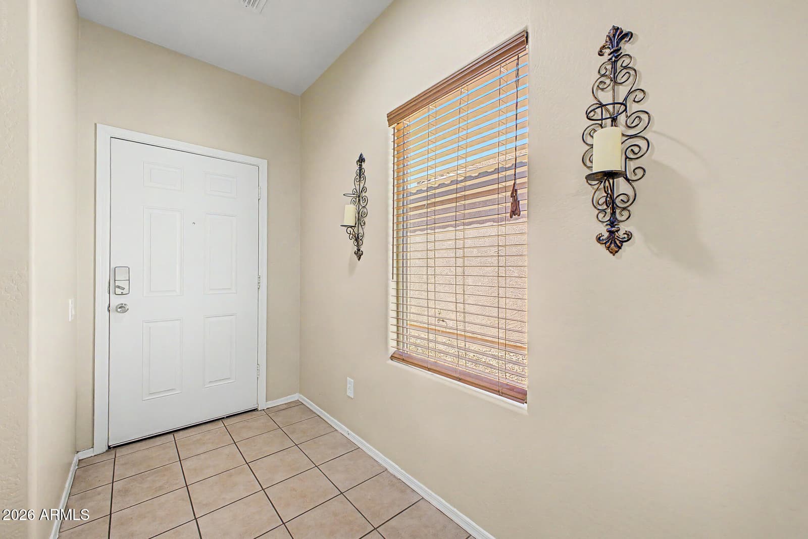 10800 W COTTONTAIL Lane, Peoria, AZ 85383 — photo 5 of 34