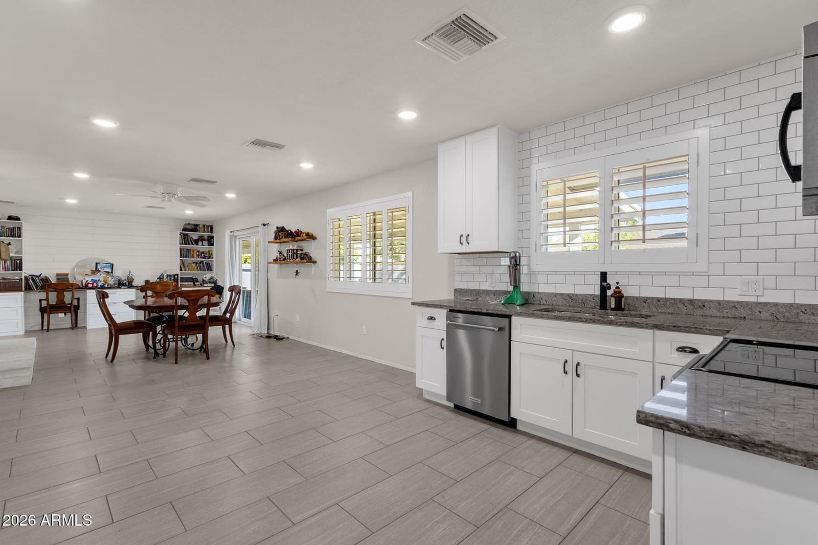2325 E ENCANTO Street, Mesa, AZ 85213 — photo 15 of 35