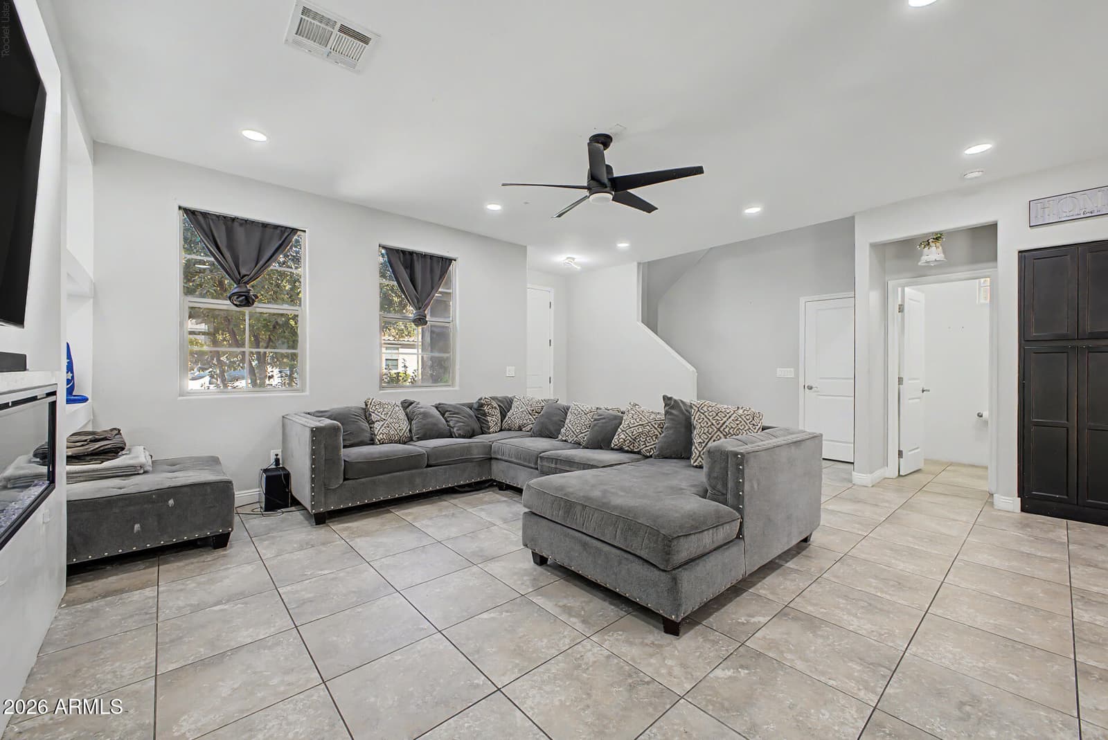 255 N 69TH Place, Mesa, AZ 85207 — photo 7 of 31