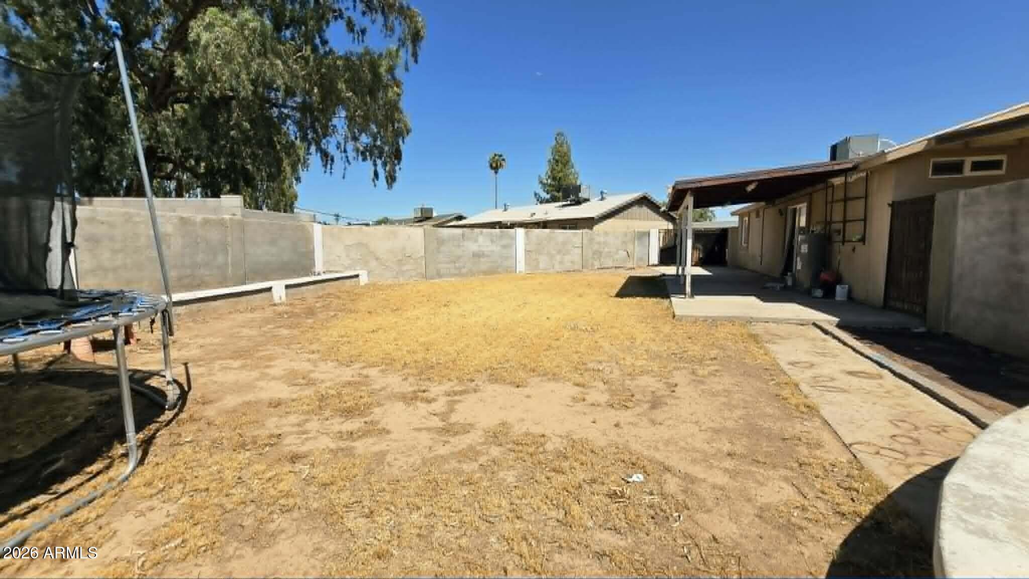 8220 W MEADOWBROOK Avenue, Phoenix, AZ 85033 — photo 16 of 18