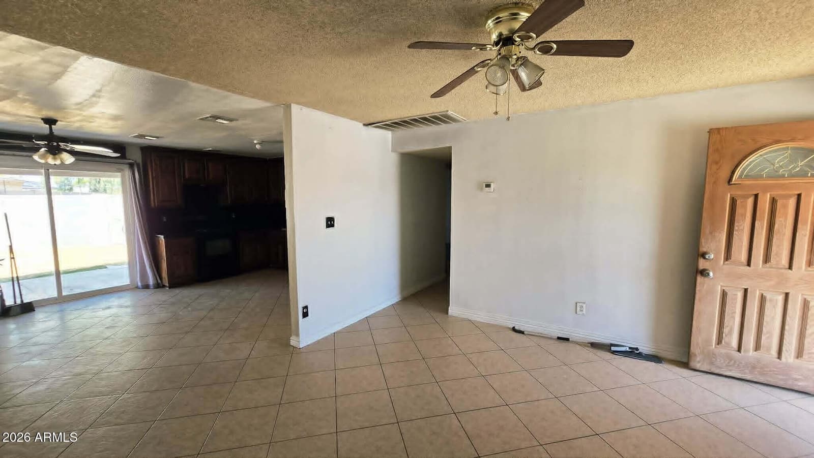 8220 W MEADOWBROOK Avenue, Phoenix, AZ 85033 — photo 5 of 18