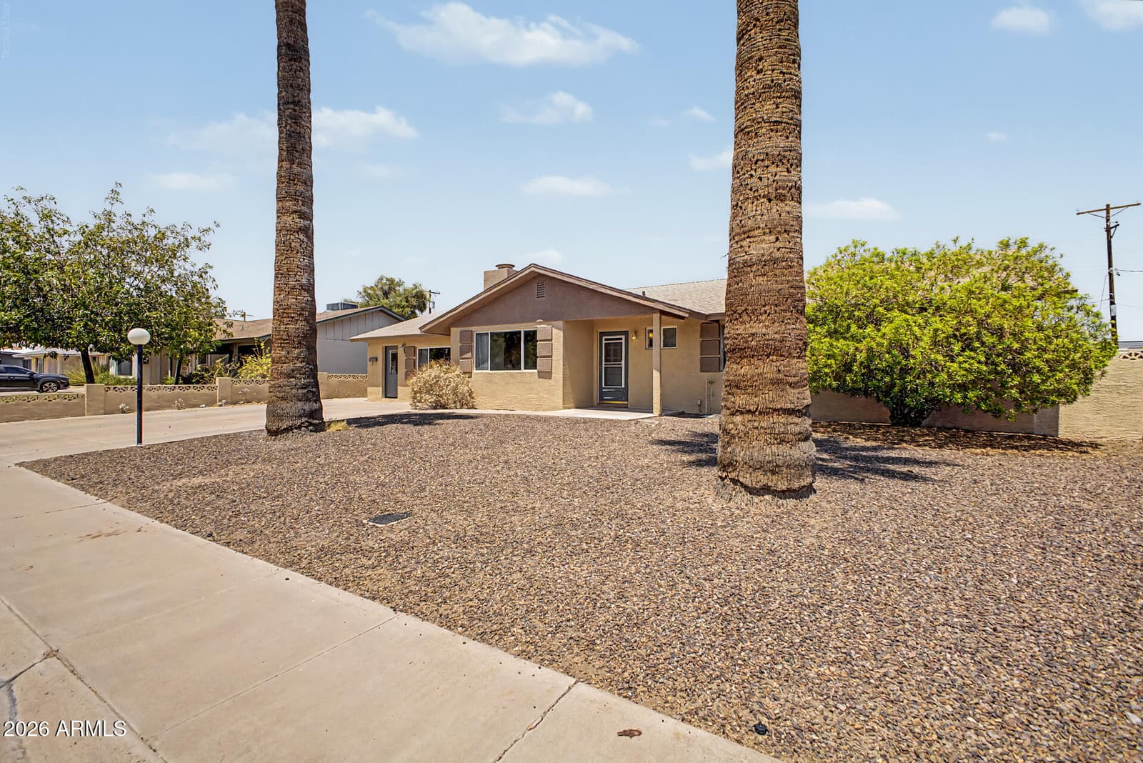 622 E GRACE Drive, Tempe, AZ 85288 — photo 3 of 24