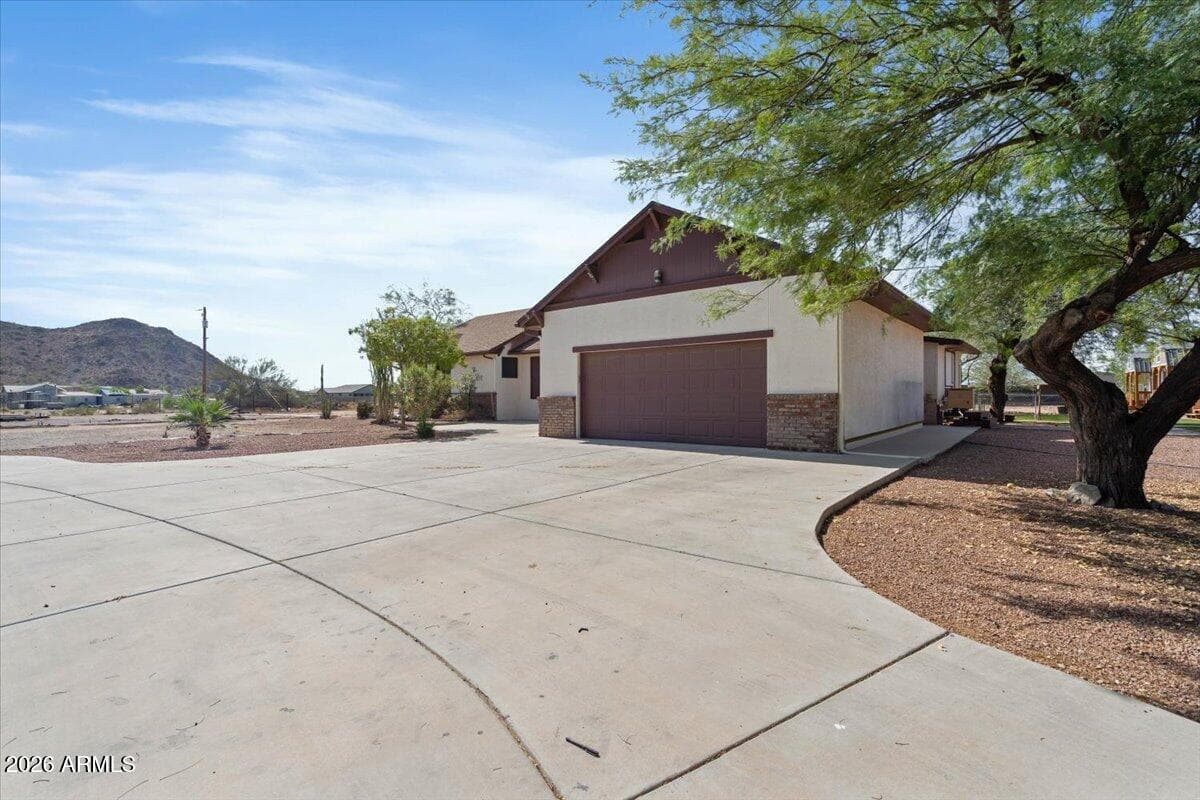 2413 W PHILLIPS Road, Queen Creek, AZ 85144 — photo 10 of 59