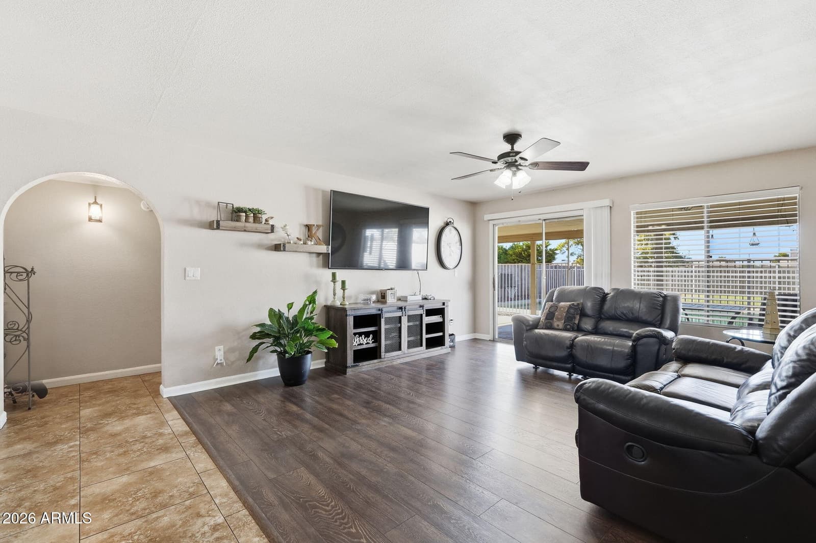 6526 W MESCAL Street, Glendale, AZ 85304 — photo 6 of 35