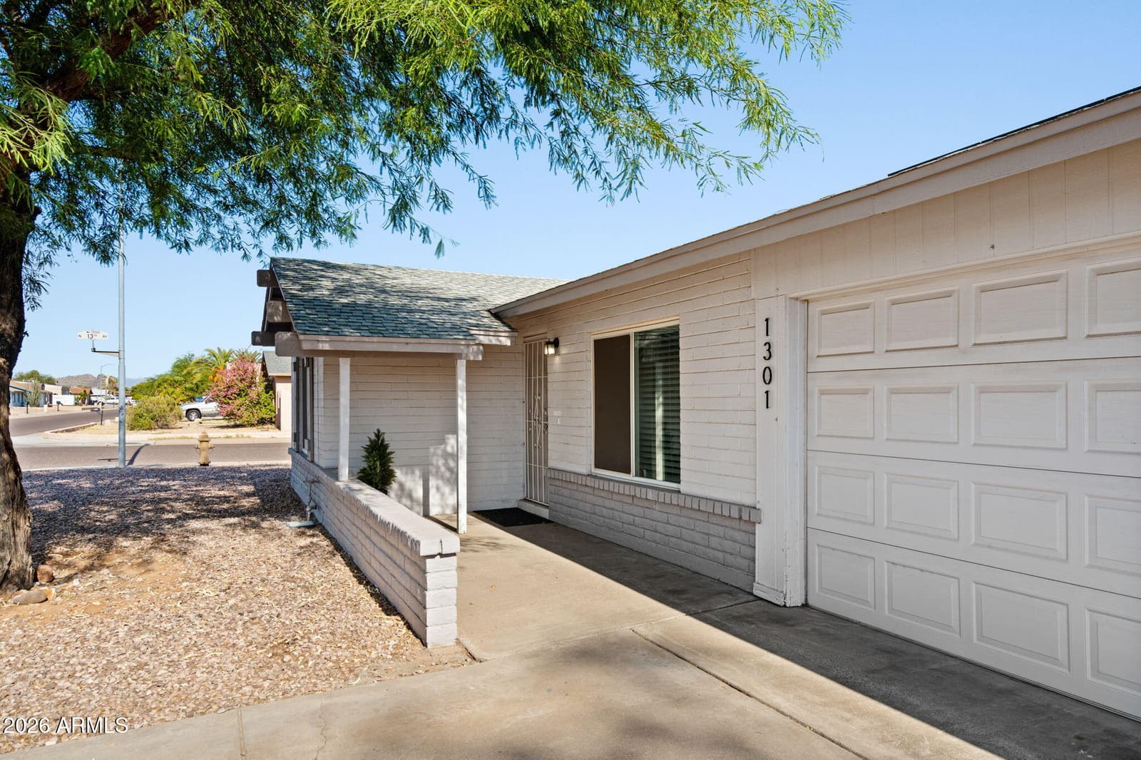 1301 W KERRY Lane, Phoenix, AZ 85027 — photo 9 of 45