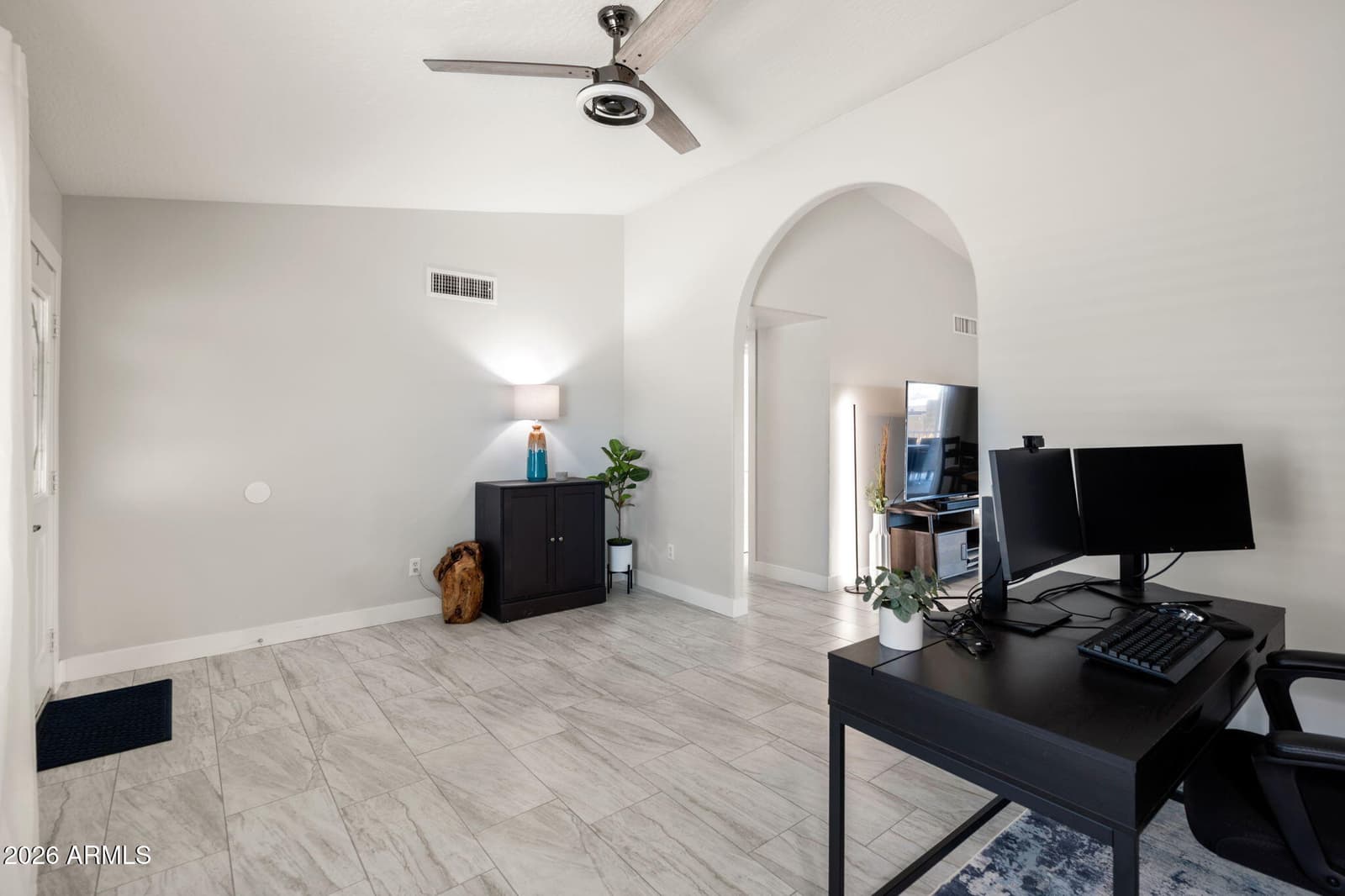 1301 W KERRY Lane, Phoenix, AZ 85027 — photo 3 of 45