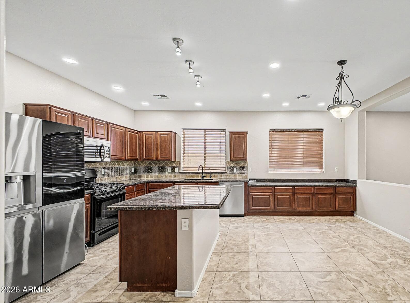 505 E HAROLD Drive, San Tan Valley, AZ 85140 — photo 11 of 29