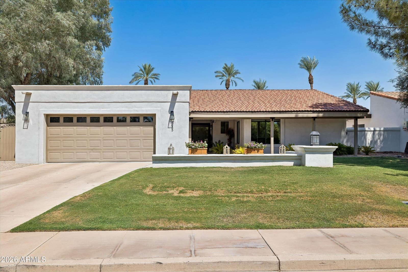 8655 N FARVIEW Drive, Scottsdale, AZ 85258 — photo 2 of 61