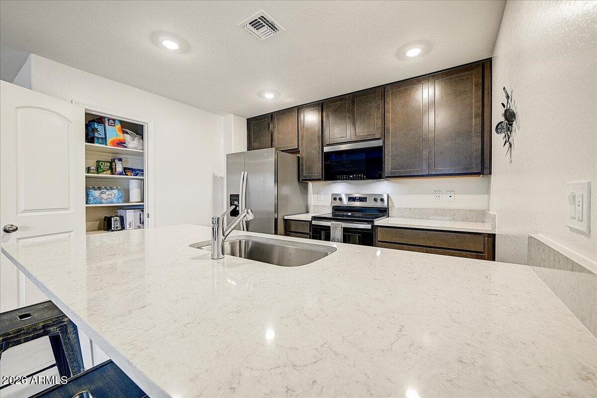 18565 N Foxtail Drive, Maricopa, AZ 85138 — photo 9 of 19
