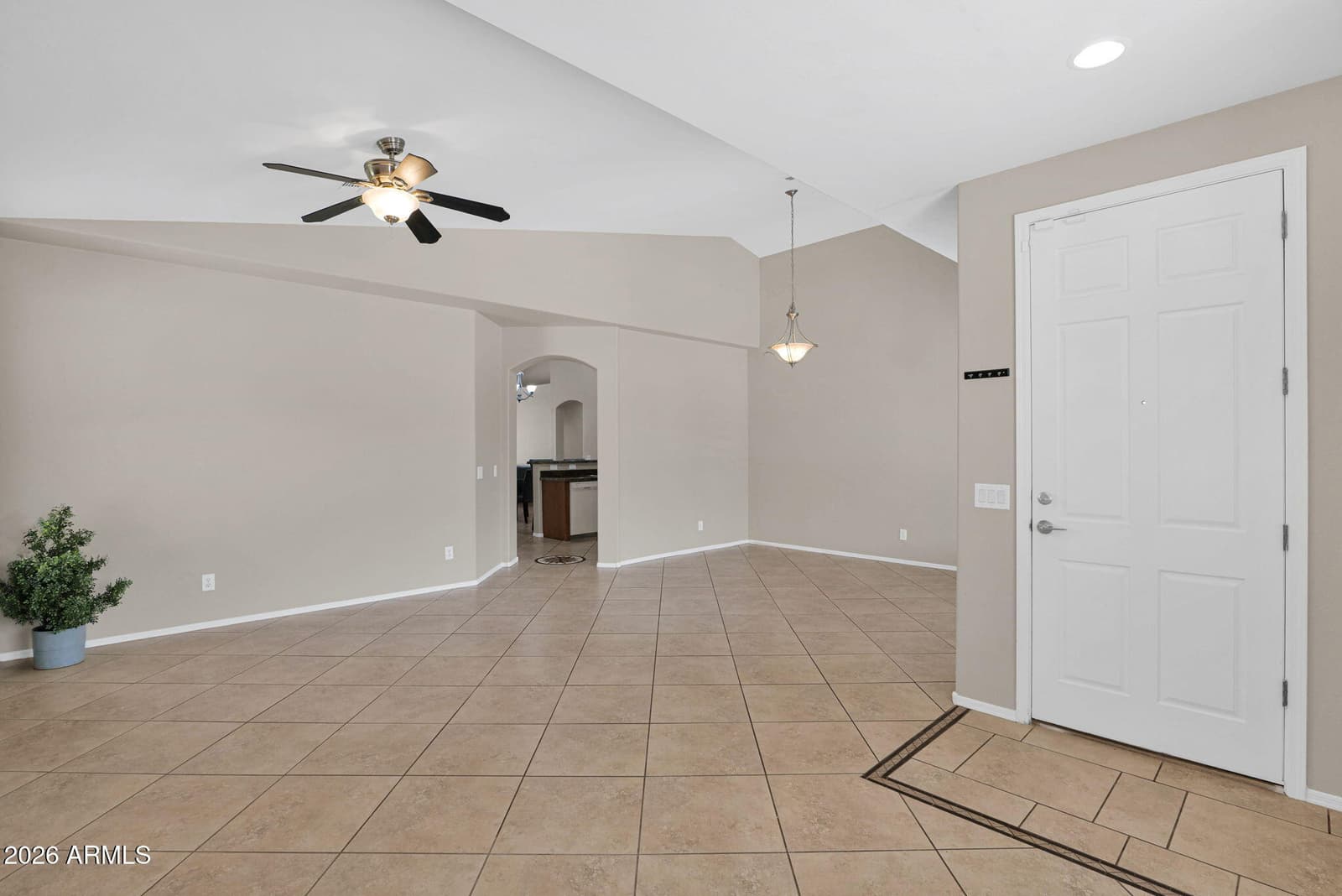 3570 E COCONINO Way, Gilbert, AZ 85298 — photo 5 of 40