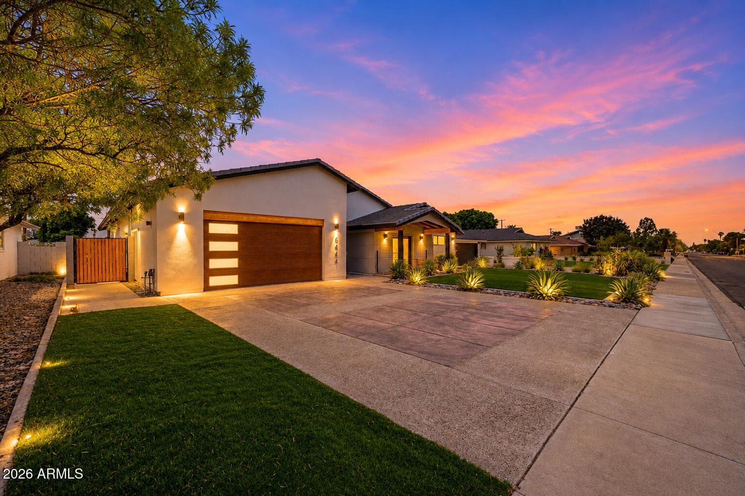 6444 E OAK Street, Scottsdale, AZ 85257 — photo 5 of 49