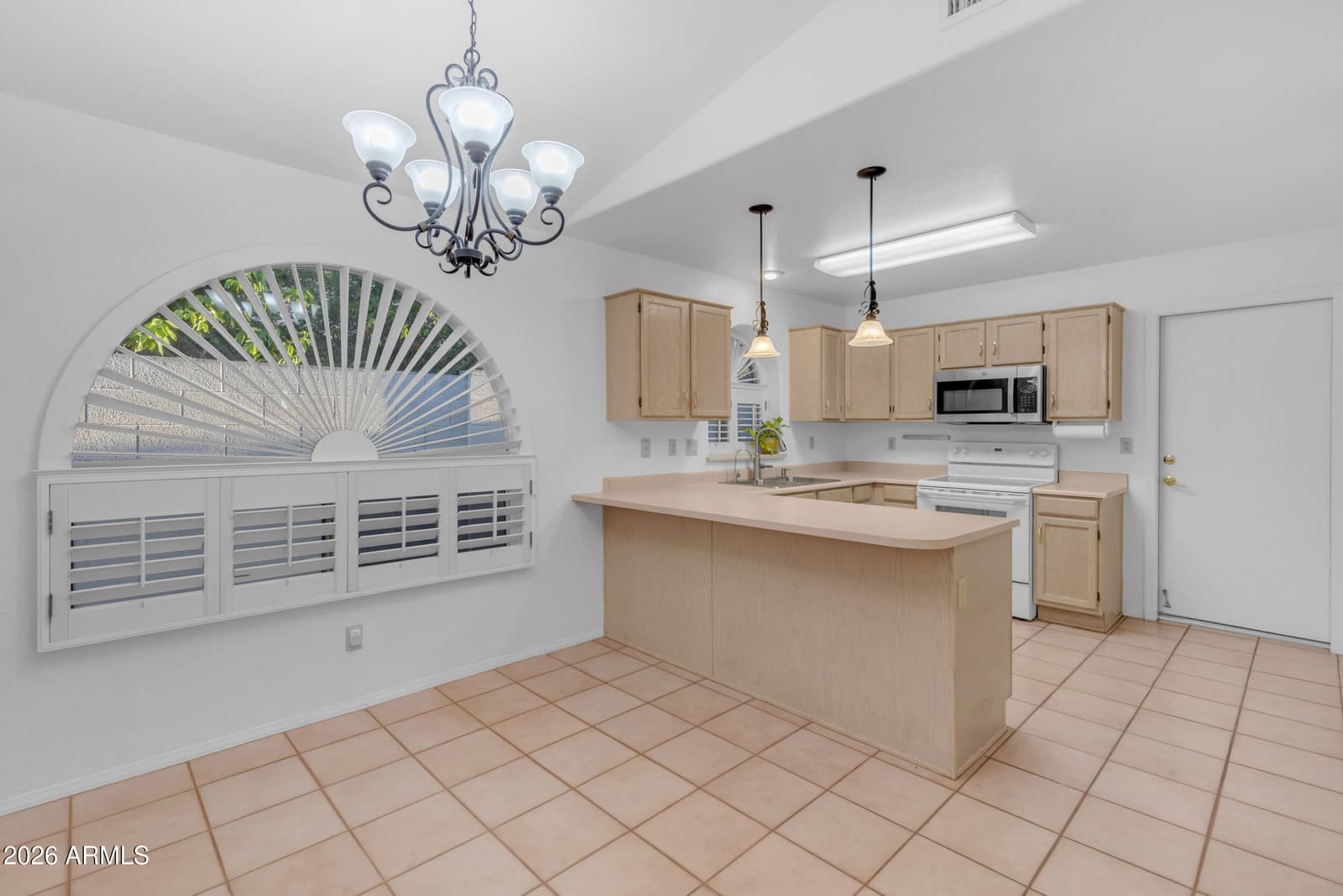 1517 S ASH Drive, Chandler, AZ 85286 — photo 31 of 77